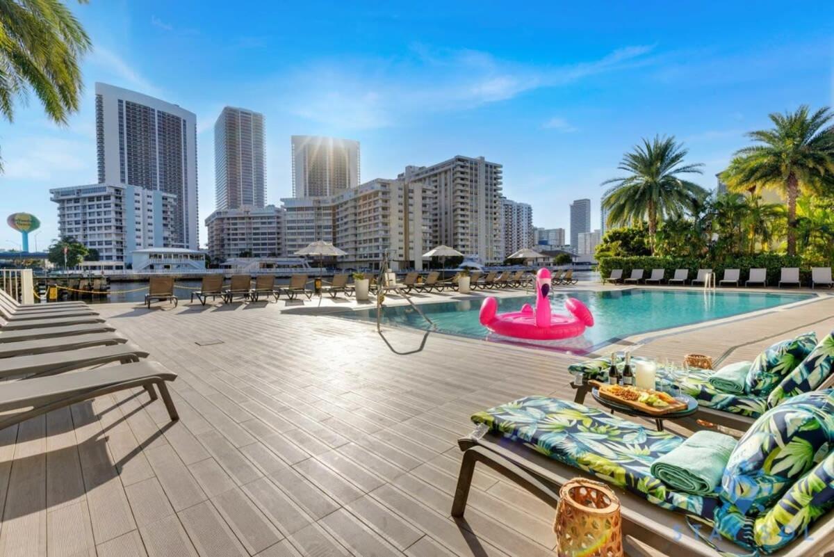 Infinite View With Balcony,Pool Plus Near Beach Hallandale Beach Exteriér fotografie